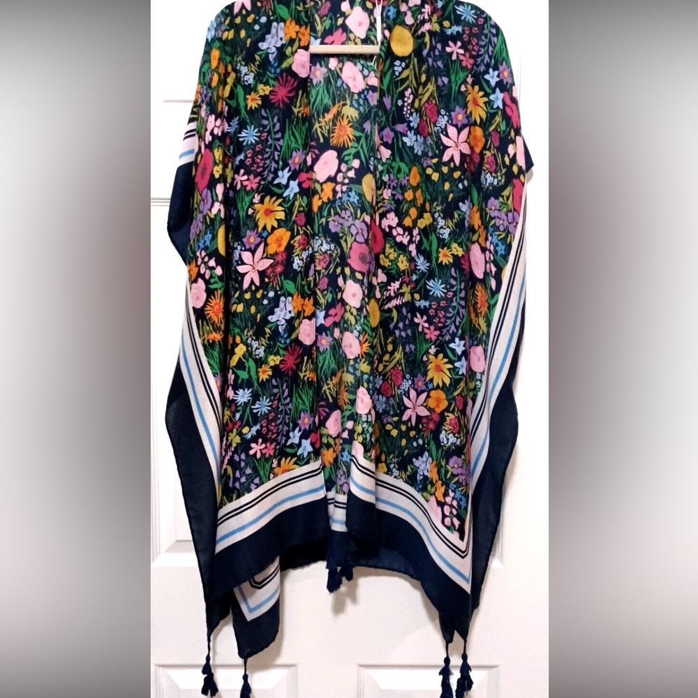 Do Everything in Love floral kimono wrap cover
